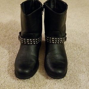 Black biker boots